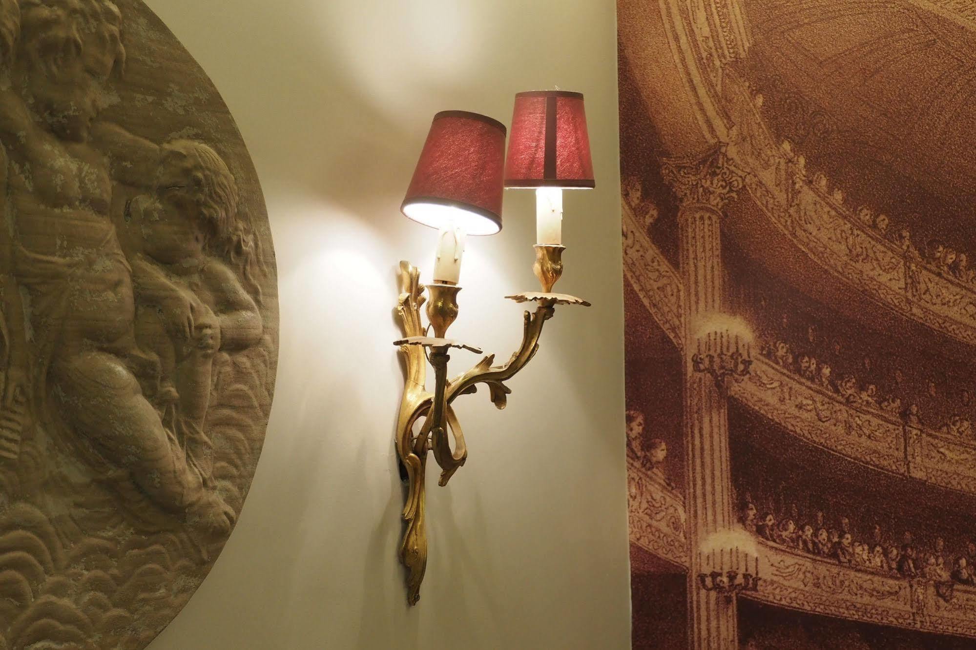 Palais Royal Chicsuites Париж Екстер'єр фото